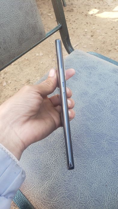 Honor x9b zo‘r rangi qora