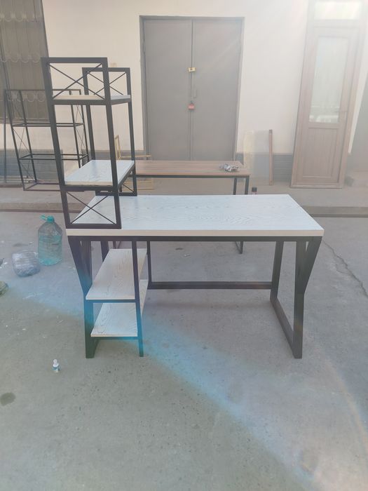 Loft mebel parta stlaj.