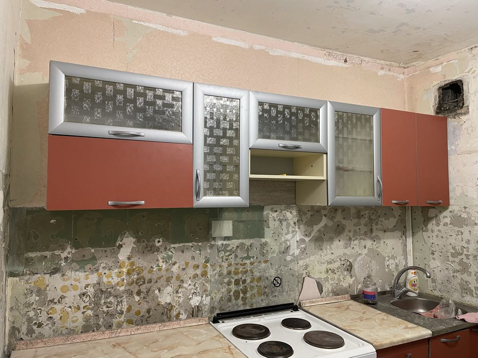 Продам б/у кухню