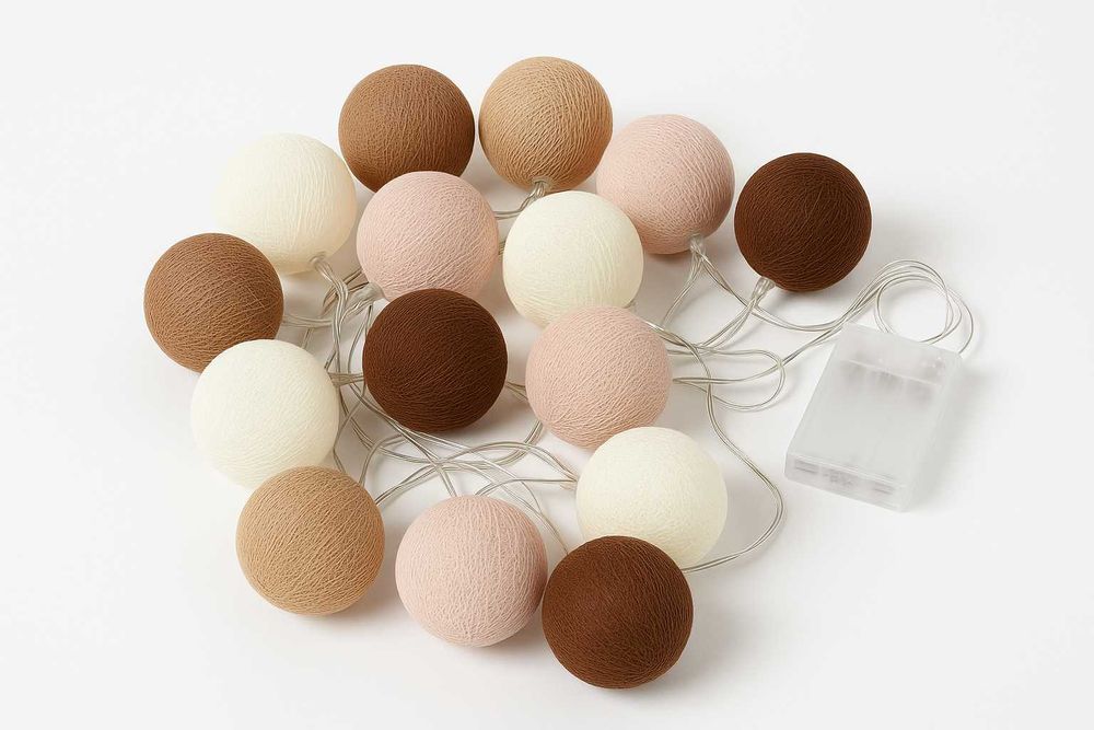 Гирлянда с шарами из хлопковой нити (Cotton Balls)
