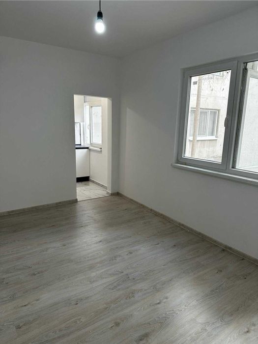 Продава се Едностаен апартамент в Пловдив, Център - 36 кв.м за 2223 €/кв.м - Снимка #5