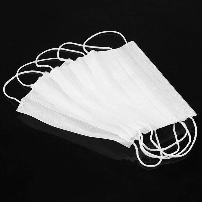 Медицинские маски, белые