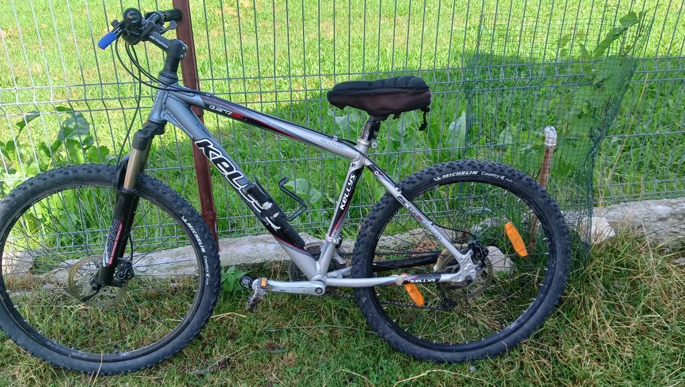 Bicicleta MTB Kellys
