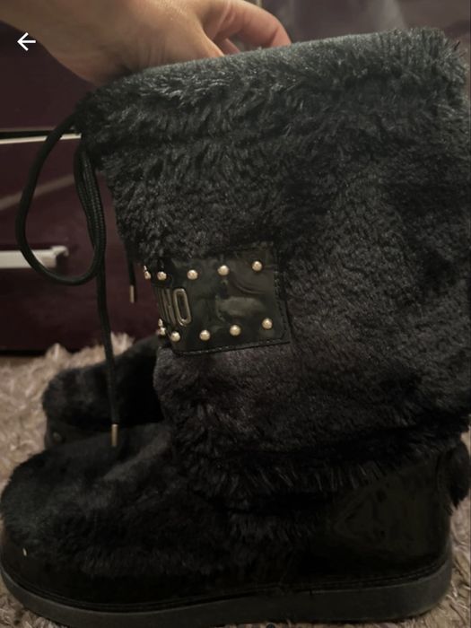 Incaltari iarna love moschino