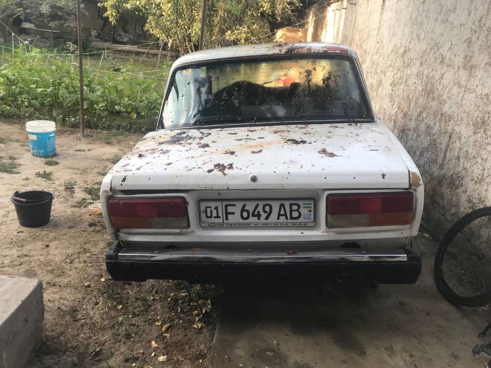 Vaz 2107 sotiladi