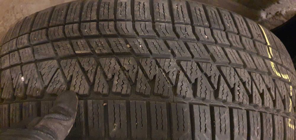 Зимни гуми KUMHO 225/55 R18 102H