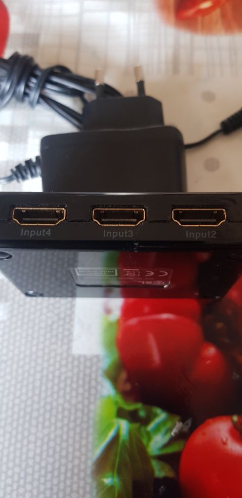 Splitter hdmi cu alimentator