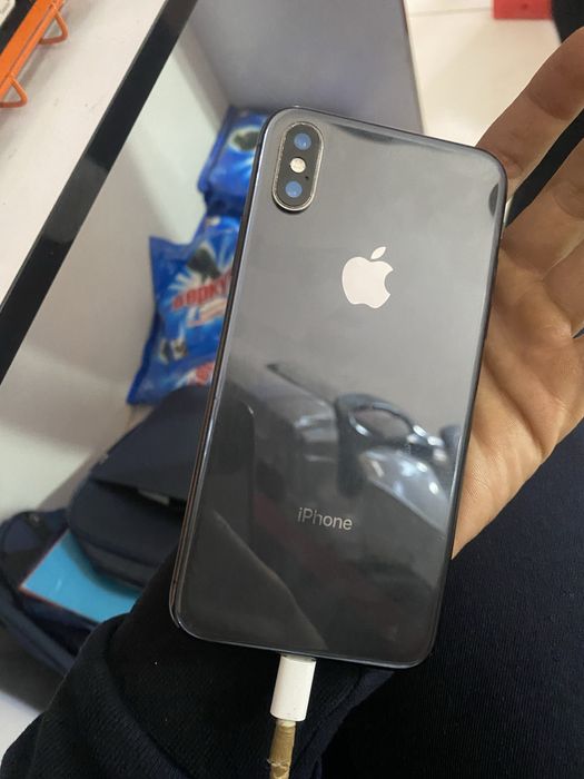 IPhone  xs ideal 64