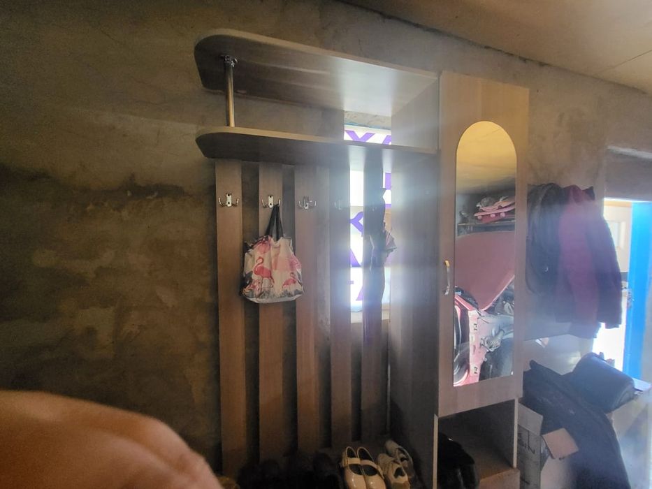 Продам прихожую мб