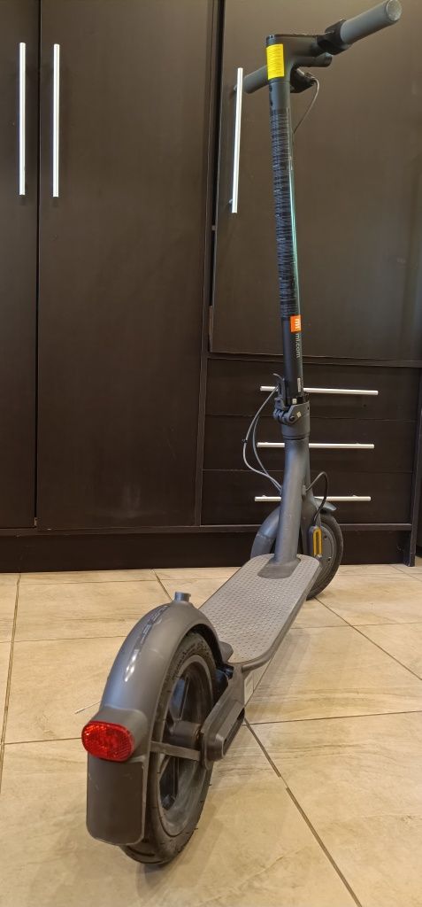 Xiaomi Mi Electric Scooter Essential-В гаранция