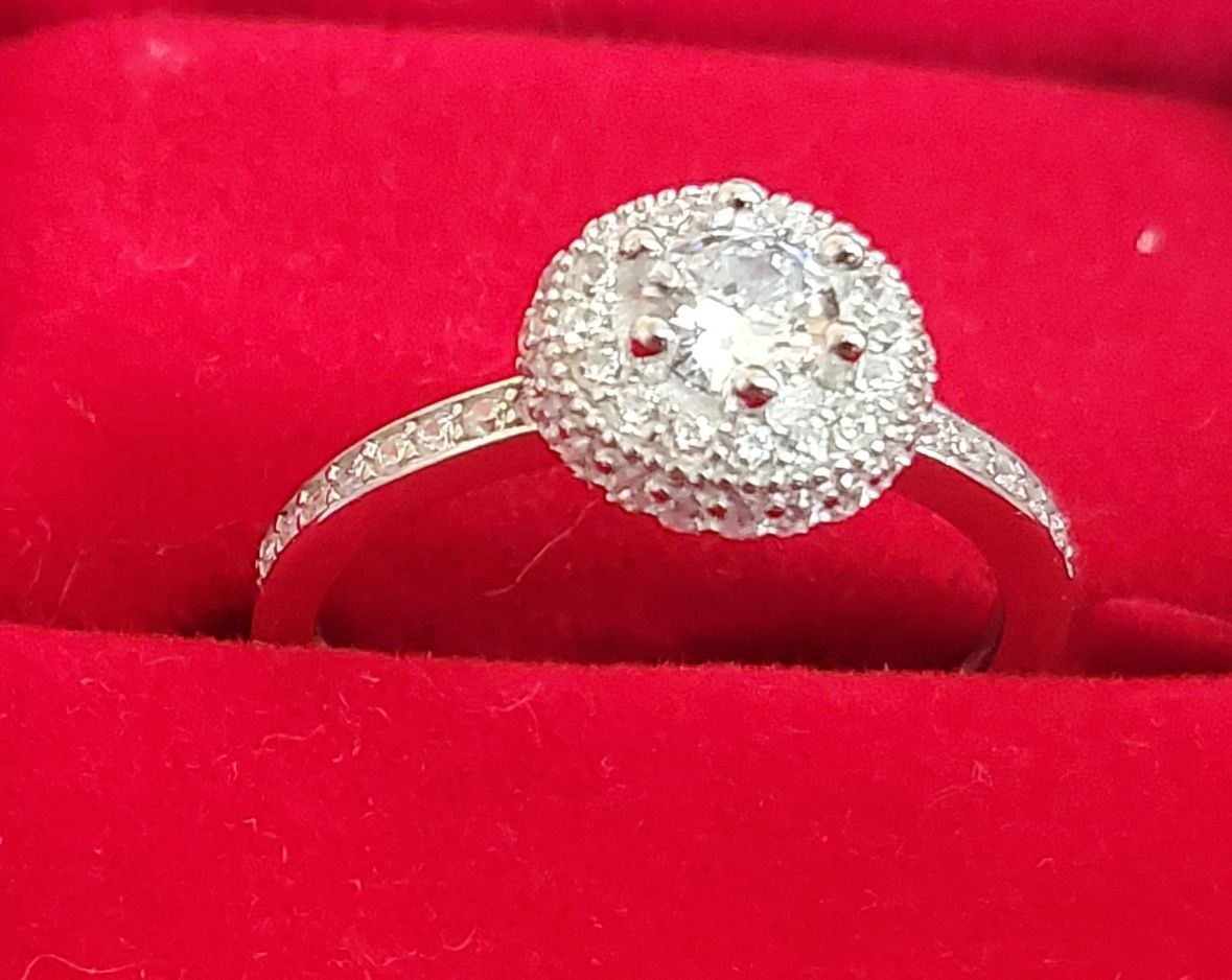 A27, inel argint 925, nou și marcat, zirconii albe, ideal logodna
