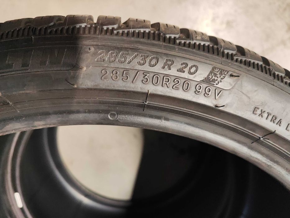 2бр.зимни гуми 285/30/20 Michelin