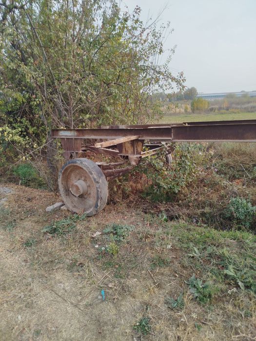 Колесо для передвижение контейнеров.