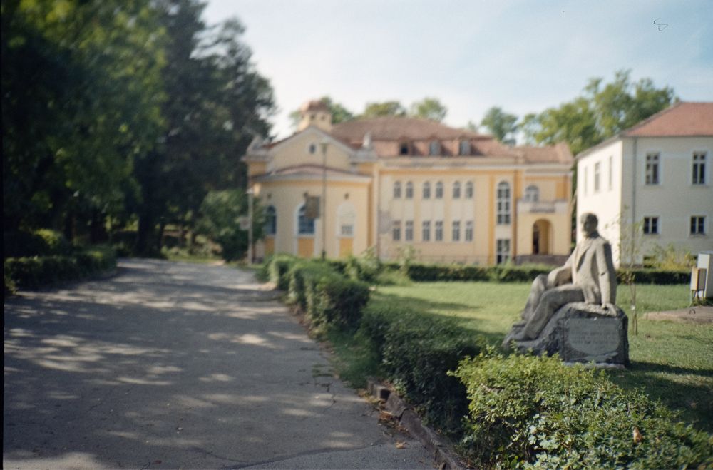 Лентов фотоапарат Yashica T3