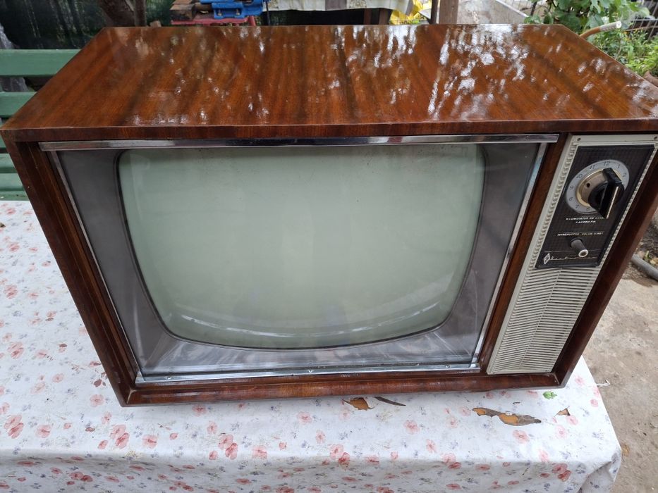 Televizor vintage marca Grigorescu