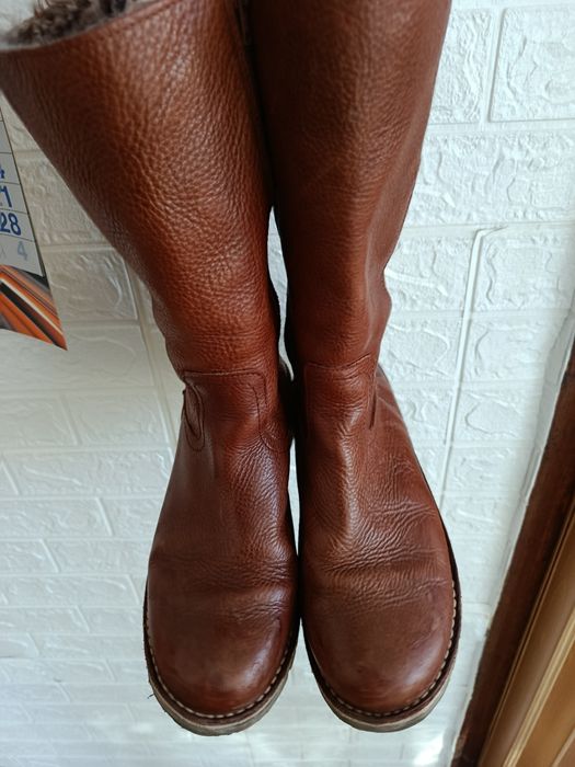 Мъжки кожени ботуши от естествена кожа номер 42 зимни нови.