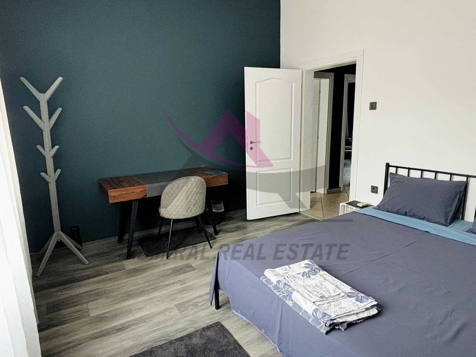 Дава се под наем Тристаен апартамент в Варна, Център - 90 кв.м за 850 € - Снимка #3