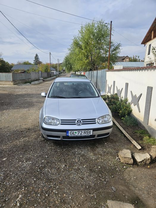 Golf 4 1.4 16v stare foarte buna de funcționare detali la telefon