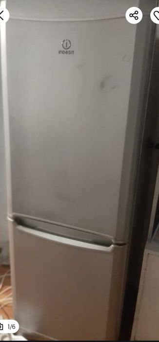 Холодильник Indesit