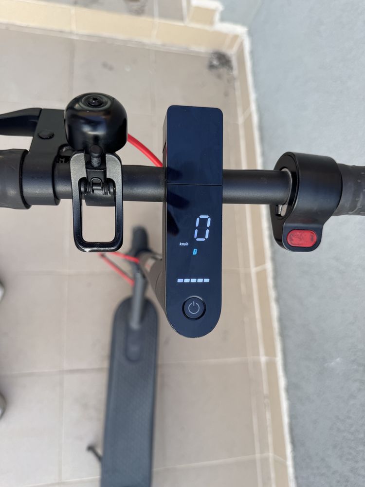 Електрическа тротинетка Xiaomi Mi Pro M365