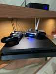 Продам PlayStation 4 Slim