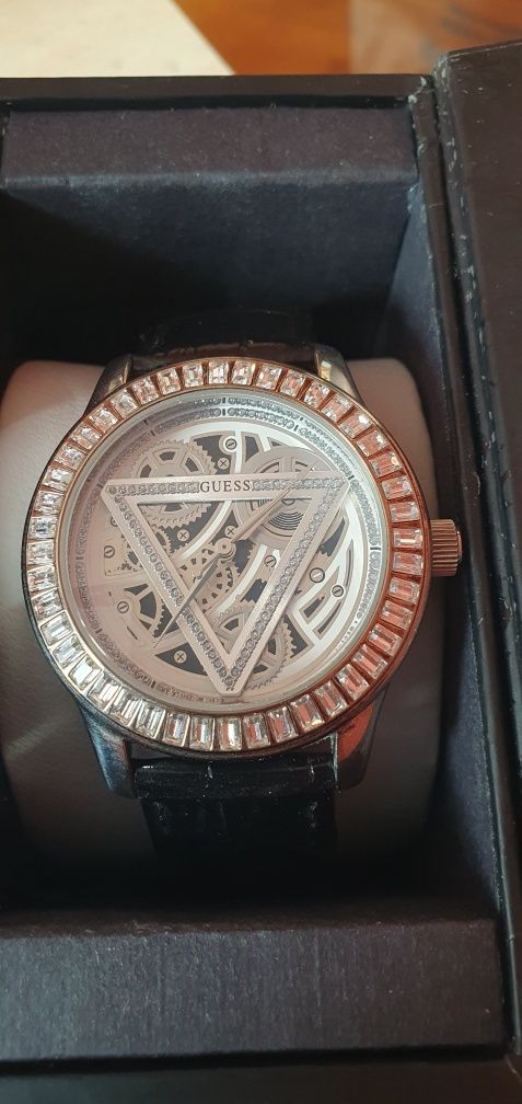 -15% Оригинални часовници Guess