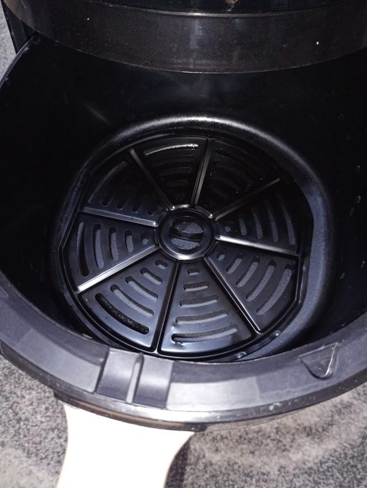 Friteuza cu aer cald