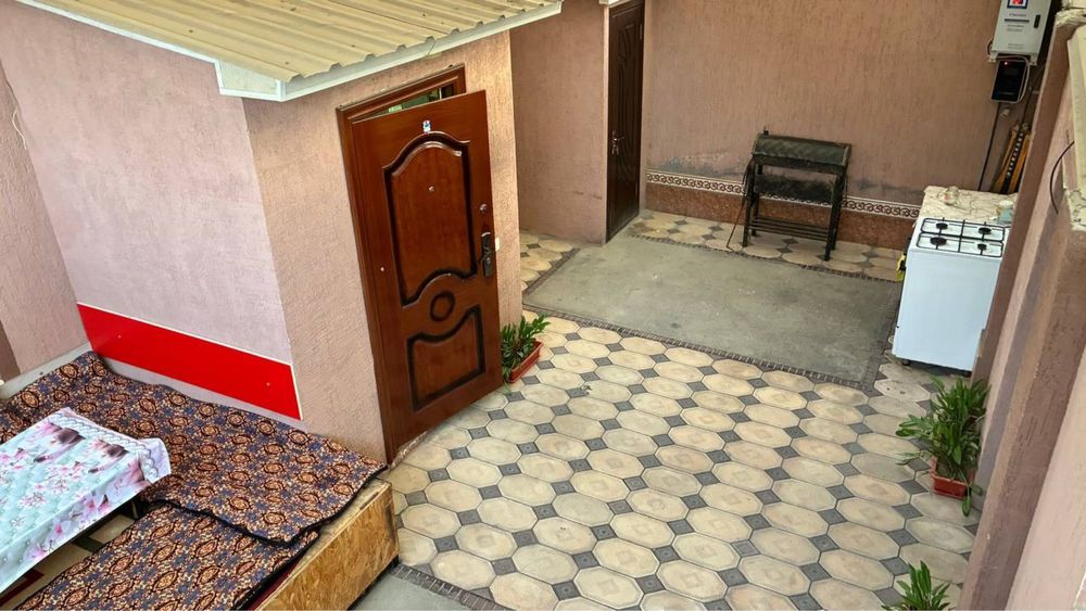 Продаётся Домик в уютной махалле на набережной Анхора