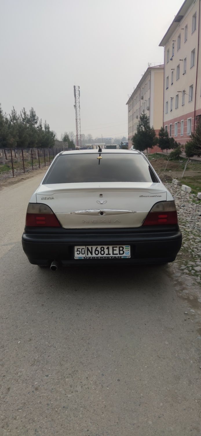 Nexia 1 sotiladi.