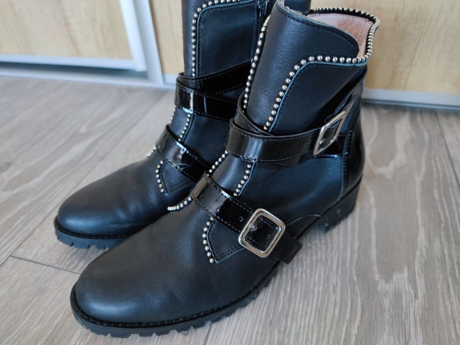 Botine piele naturala si lac