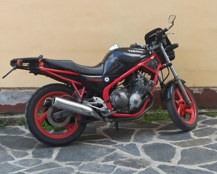 Мотоциклет YMAHA xj 600