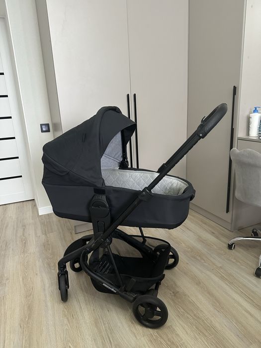 Продам коляску 2 в 1 easywalker