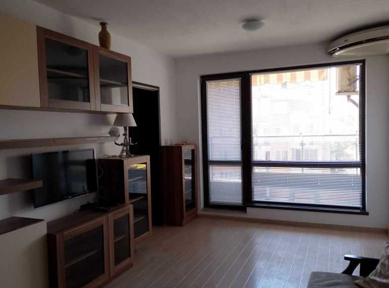 Дава се под наем Тристаен апартамент в Пловдив, Кършияка - 75 кв.м за 600 € - Снимка #2