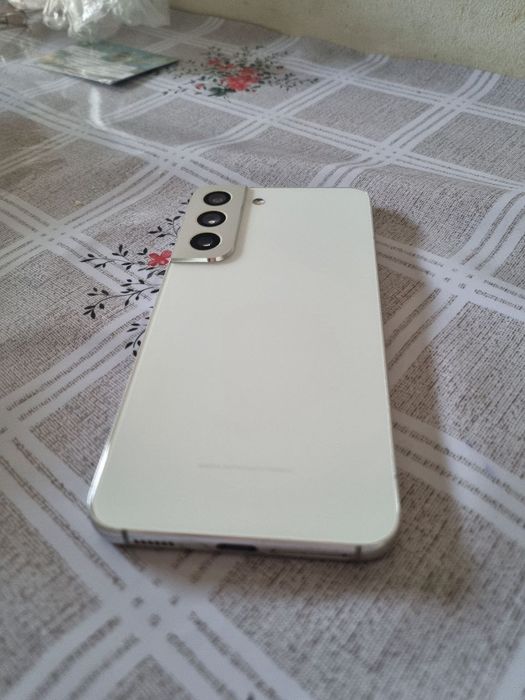 Samsung galaxy s 22   8/256.  Самсунг с 22   8/256