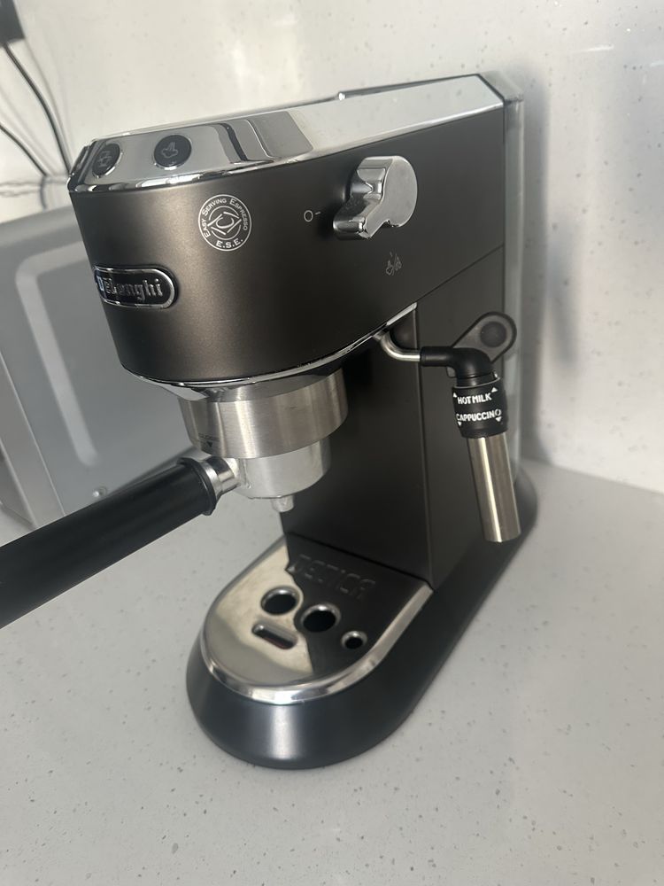 Delonghi,кафе машина