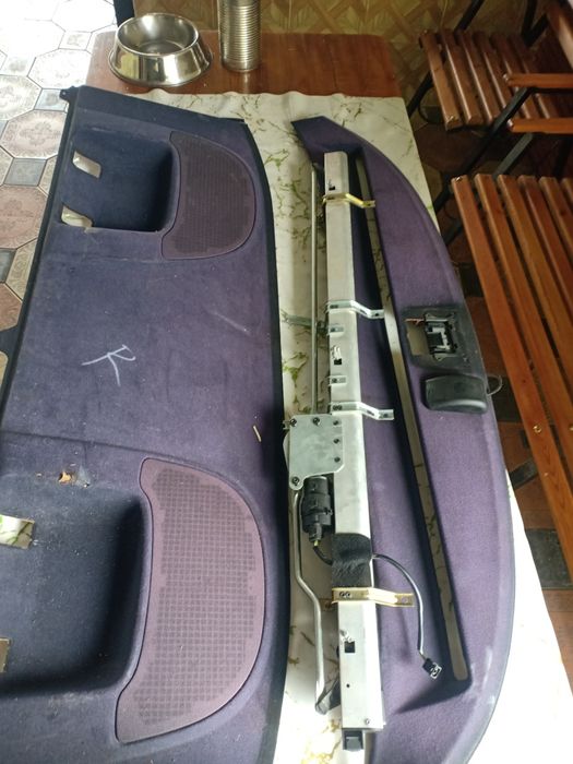 Мерседес.210Е.Шторка задняя.