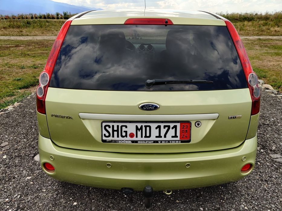 Vând Ford Fiesta 1,6 tdci 90 cp