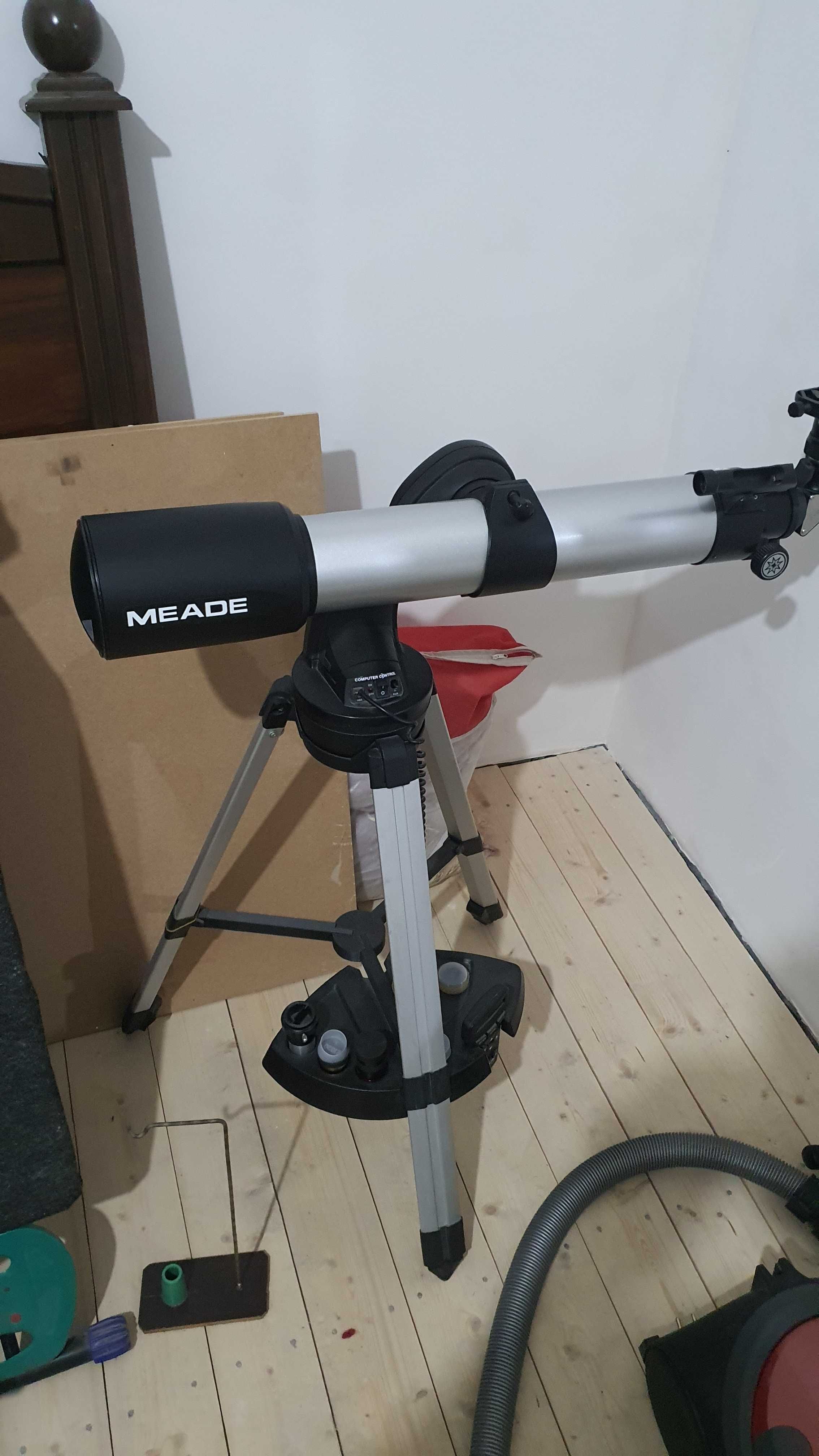 MEADE DS-2102 D=102 F=800