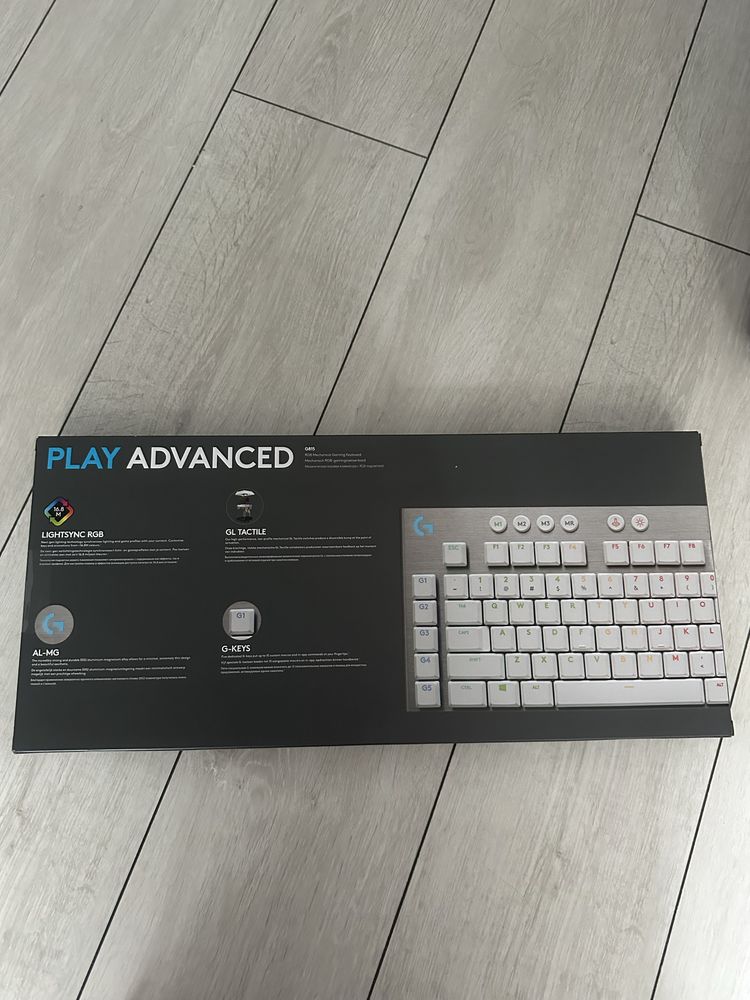 НОВА клавиатура Logitech G815 lightsync tactile white