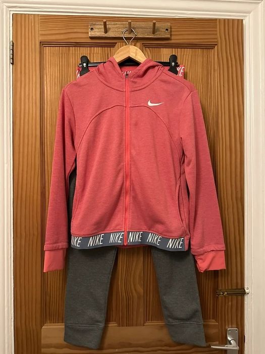 Дамски екип Nike dri-fit