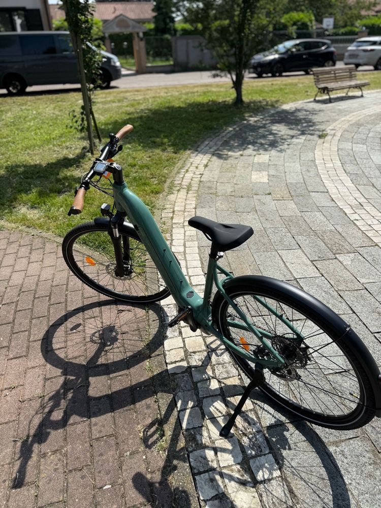 Nouă! Bicicleta electrica cu motor central E actv 500