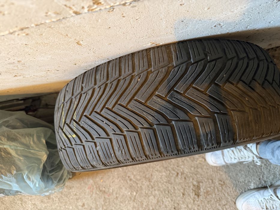 Michelin Alpin 6  215/55/17