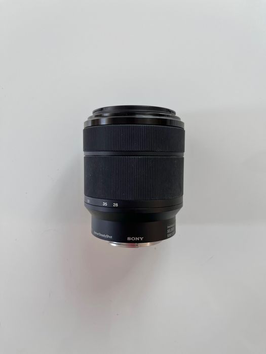 Фотоапарат Sony Alpha II с обектив Sony FE 24-70 mm, f3.5-5.6 OSS