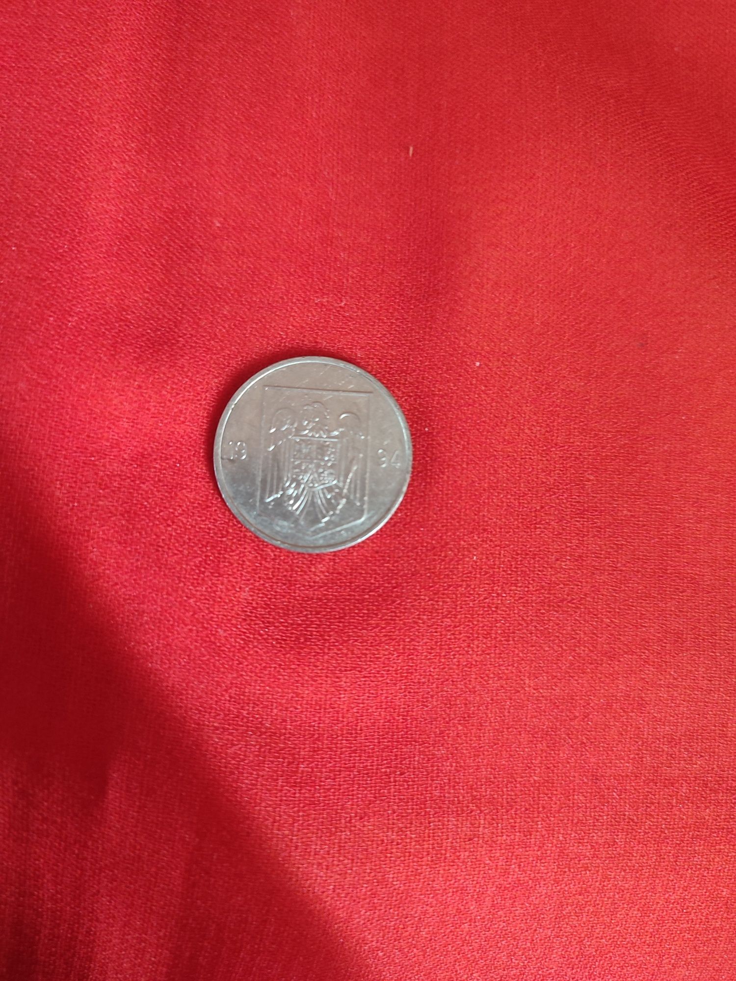 Vând monedă 5 lei 1994
