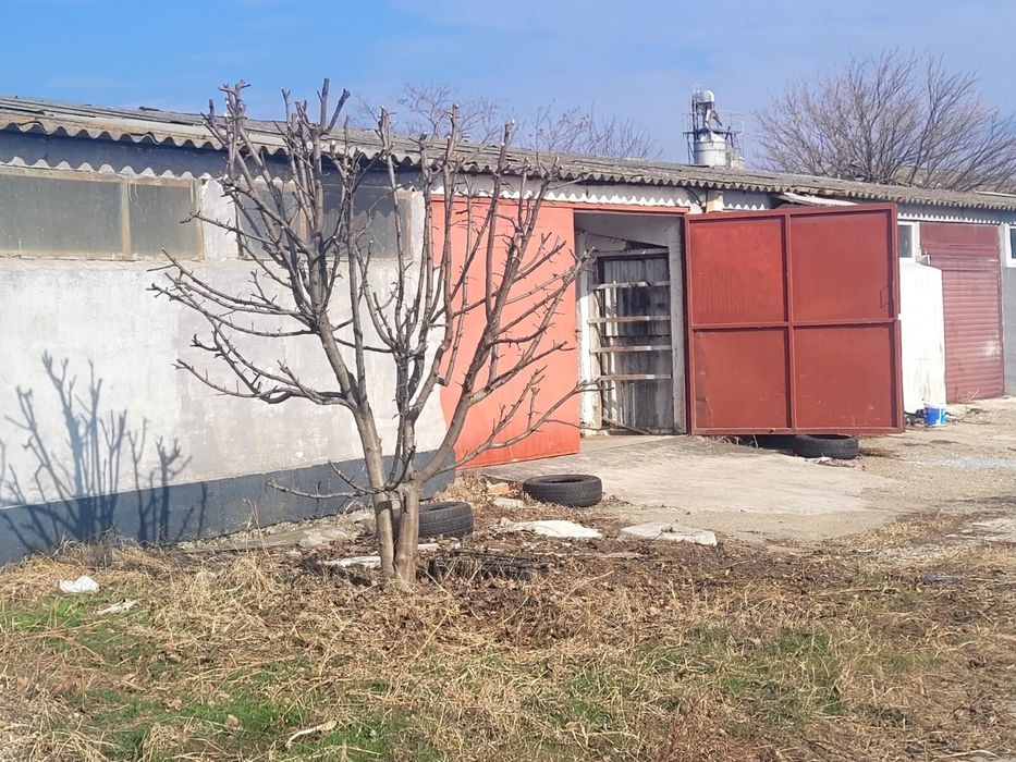 Inchiriez hala 580 metrii patrati