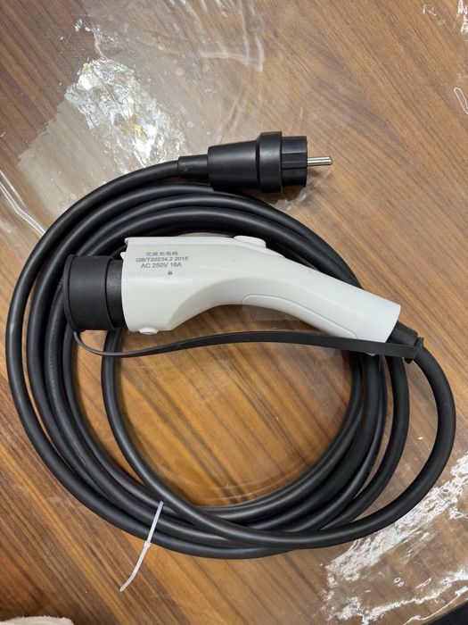 Продам новый Зарядку GB/T -3,5 kBT (220w, 16A)