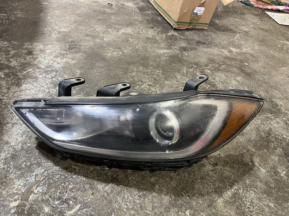 Фар хендай элантра левый