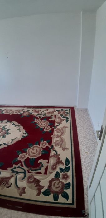 Продам б/у ковер