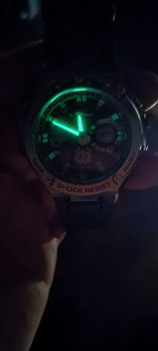 Часовник Casio GST-W110