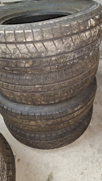 Шина зимние 225/70R16